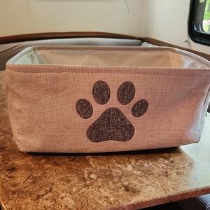 NWT Tan Dog Toy Bin with Classic Gray Paw Print Design